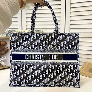 New navy women’s fashion shoulder bag